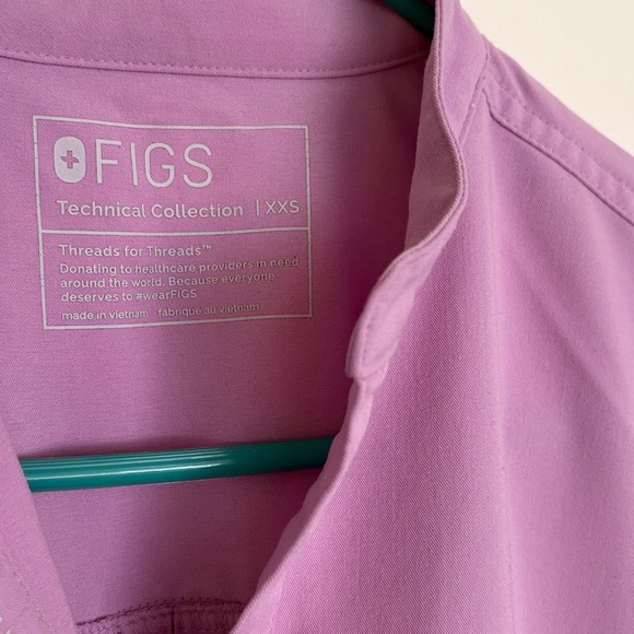 Figs Lilac Dawn Scrub set - Picture 2 of 4